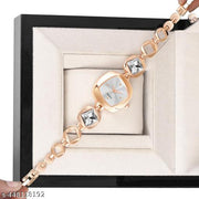 New Fancy Solid Dial Attractive Metal Chain Attractive Bracelet Analog Watch for Women
