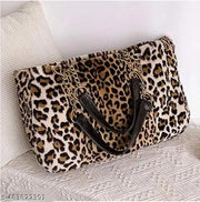Luxurious Tiger Fur Tote Bag – Spacious, Soft, and Stylish with a Single Zipper Pocket