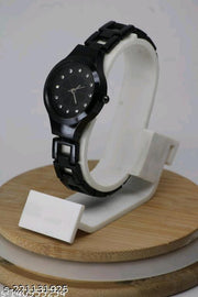 Latest Collection Flower Dising Dial Attractive stainless steel Belt Analog Watches for Women & Girls
