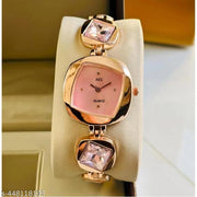 New Fancy Solid Dial Attractive Metal Chain Attractive Bracelet Analog Watch for Women