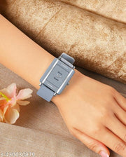 NEW STYLISH WOMEN ANALOG WATCHES GIRLS FOR WOMEN