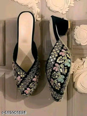 Elite Women Juttis & Mojaris