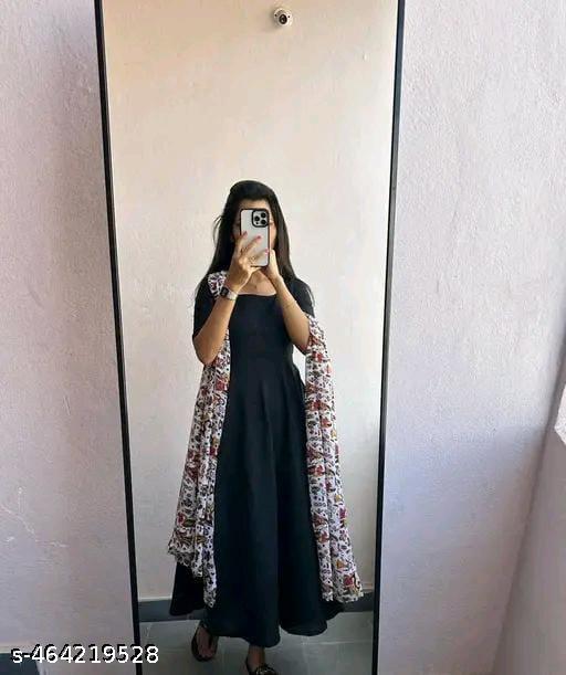 gown whith dupata