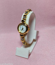 New Cosmic Bracelet Type Belt Small Dial Metal Analog Watches for Women