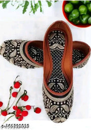Women's Punjabi juttie & mojari