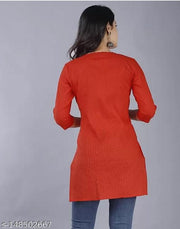 Women Cotton Solid 3/4th Sleeve V-neck Short Kurta-RED
