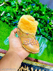 Girls sandals