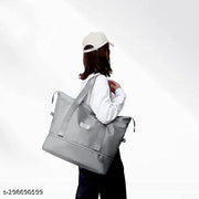 Large Capacity Travel Bag, Heavy Quality Lightweight Waterproof Travel bag, Easy to carry, Traveling Bag for women, 40cm Expandable Travel Bag