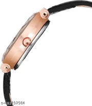 Timeless Antique Dial Analog Watch with Comfortable Leather Strap (Black)