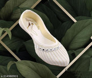 Fancy Women Juttis & Mojaris