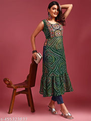 Women's Geogette Embroidered Bandhani Print Navratri Speical Kurta