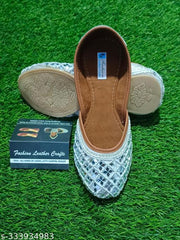 Trendy Women Juttis & Mojaris