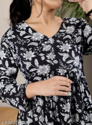 Women Trending Rayon Printed Short Kurta