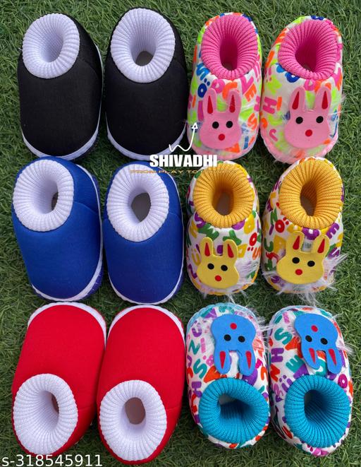BOOTIES Baby Shoes, Baby Shoes for Boy's and Girl's Canvas with Anti-Slip Sole Great quality of Pair BABY INFANT SHOES & BOOTIES