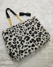 Luxurious Tiger Fur Tote Bag – Spacious, Soft, and Stylish with a Single Zipper Pocket