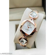 New Fancy Solid Dial Attractive Metal Chain Attractive Bracelet Analog Watch for Women