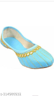 Gorgeous Women Juttis & Mojaris