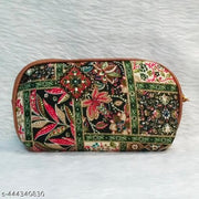 D shape clutch
