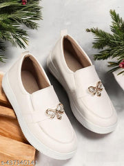Casual Sneaker Stylish Shoe , Outdoor & Fashion Forward, Comfortable shoes for Women with old school Shoe and PU Sole