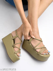Shoetopia Women Green Platforms Heels