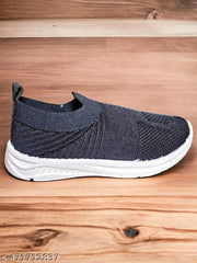 KID'S STYLISH WINTER SHOES /TRENDING SPORTS SHOES FOR CHILDREN