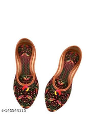 AA FASHION BLACK COLOR EMBROIDERED CASUAL WEAR ETHNIC WEAR JUTTIS FOR WOMEN AND GIRLS,ETHNIC WEAR, CASUAL WEAR, BRIDAL WEAR,DESIGNER JUTTIS,JUTTIS,MOJARIS,SANDAL,WOMEN FOOTWEAR