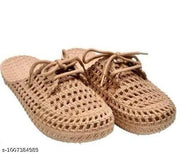WOMAN AND GIRLS SLIPPERS STYLE NEW