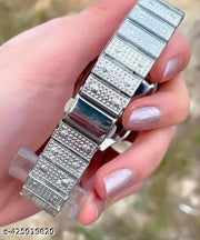 Elegant Fashion Style Men Luxury Silver Diamond Square dial Watch
