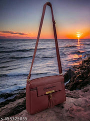 Fashionable Modern Women (handbag)