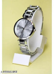 New Fancy Solid Dial Attractive Metal Chain Attractive Bracelet Analog Watch for Women