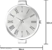 Stylish Women Beige Metal Analog Watch Combo Best Quality Colorful Metal Analog Watches Combo for Women & Girl Bracelet Type Watch
