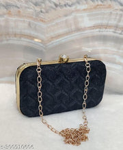 Fashionable Trendy Women Box Clutches