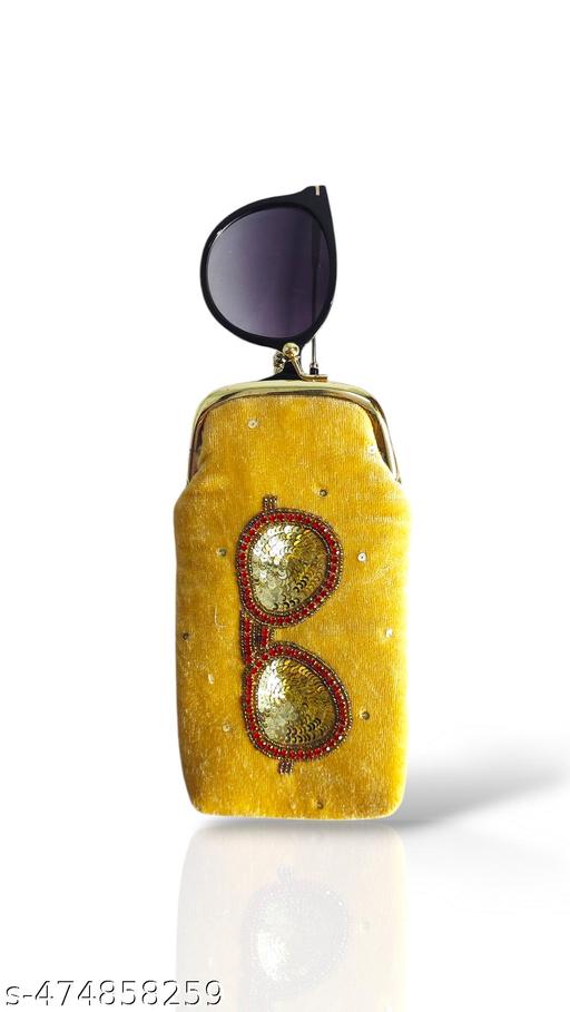 Lemonius pearls expensive goggles clutch