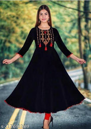 Women Embellished Viscose Rayon Anarkali Kurta