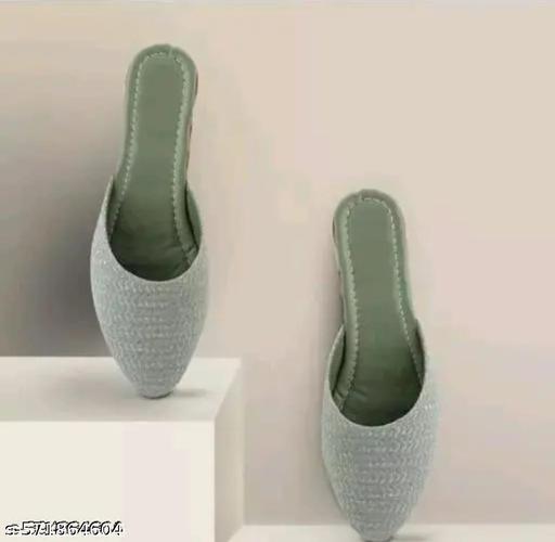Elite Women Juttis & Mojaris