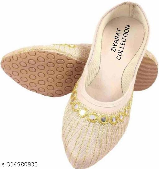 Attractive Women Juttis & Mojaris